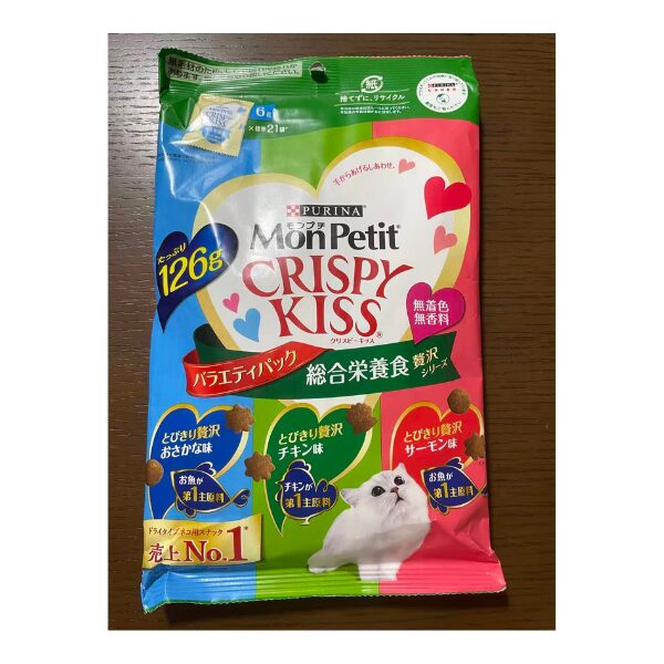 モモのお気に入りモンプチ クリスピーキッス